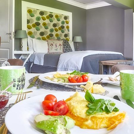 Upper House Guesthouse Кларенс Екстериор снимка